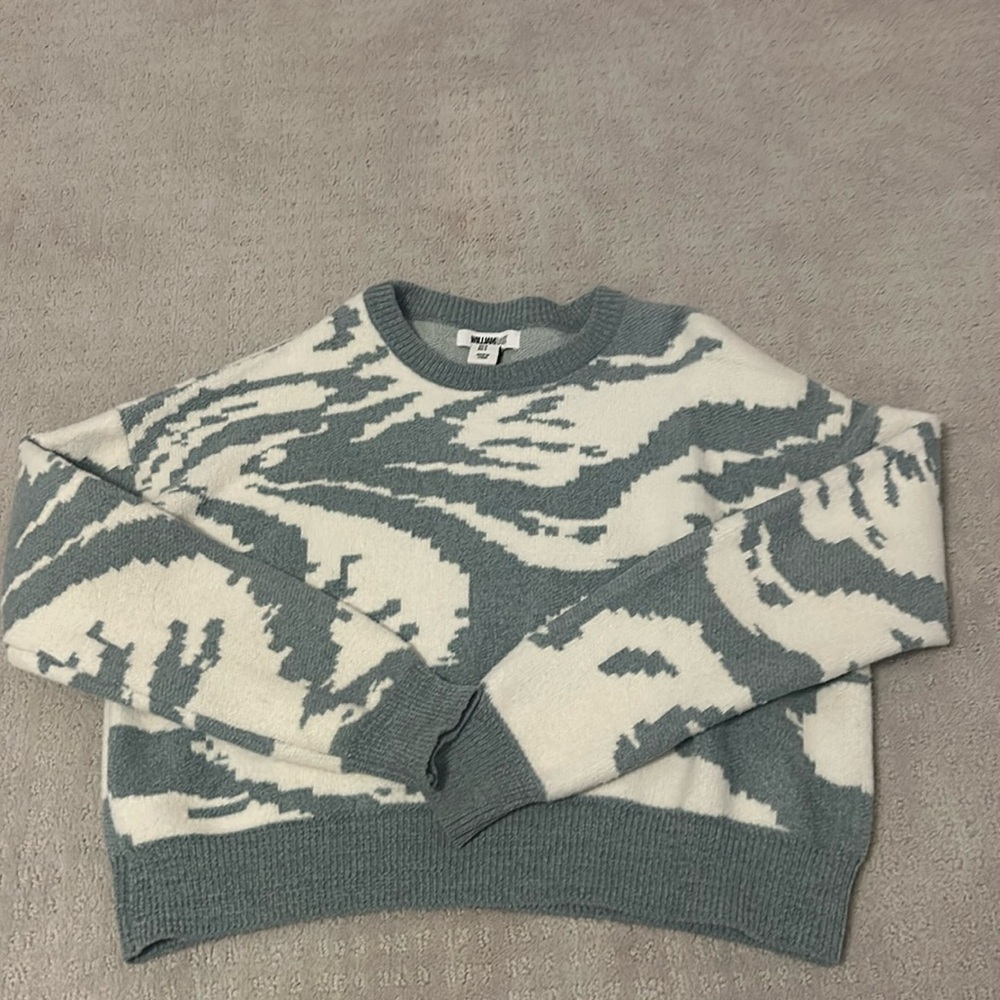 green and white sweater
